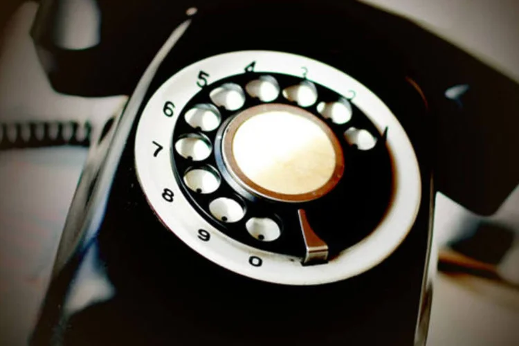 
	Telefone: desde 2008, queda nos minutos locais trafegados pelas redes das concession&aacute;rias foi de quase 50%
 (Yosep Sugiarto/Stock Exchange)