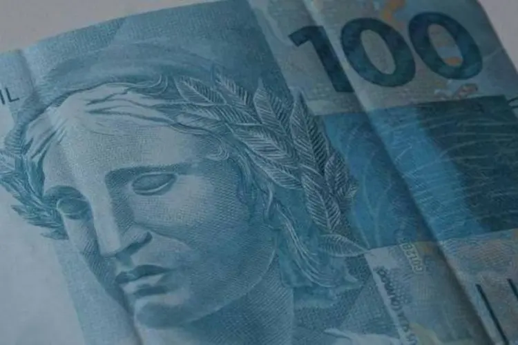 Dinheiro: para este ano, a receita líquida prevista na Lei Orçamentária é de R$ 1,187 trilhão (Agência Brasil)