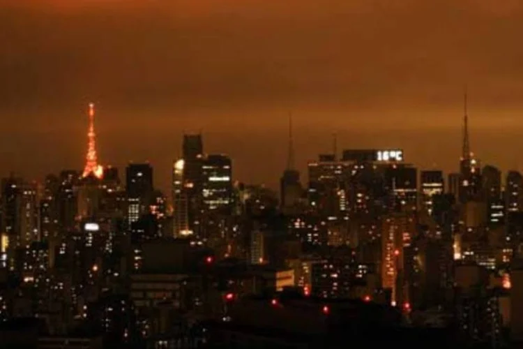 São Paulo: restrições nos projetos de infraestrutura para a Copa de 2014 (.)