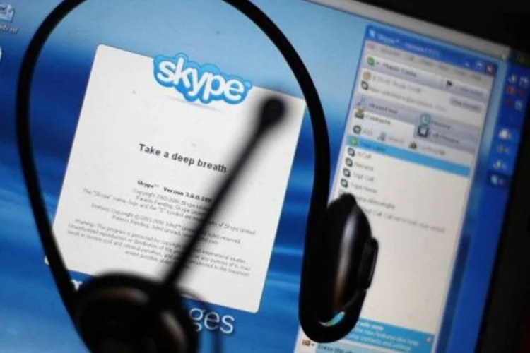 Skype (Serviço de telefone e vídeo pela web registrou pedido para IPO em agosto)