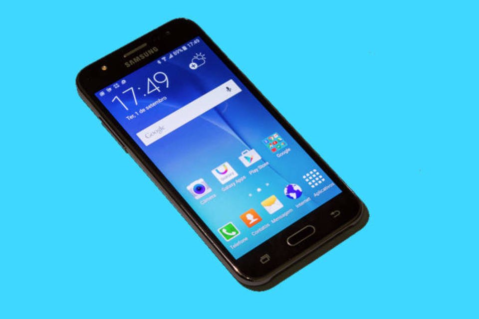 Smartphone Galaxy J5 é o "Moto G" da Samsung