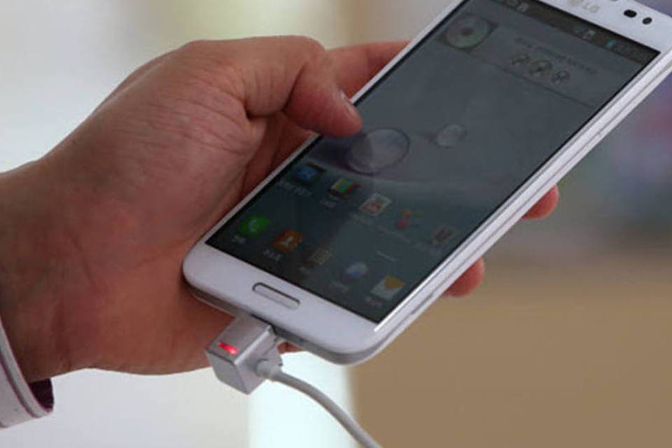 LG divulga novo celular com tela mais ampla