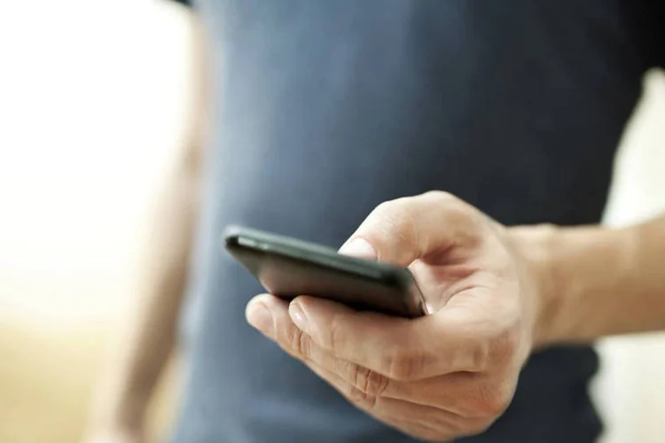 
	Smartphone: anfitri&atilde;o usu&aacute;rio do sistema pode controlar o acesso de pessoas ao ambiente remotamente
 (Thinkstock)