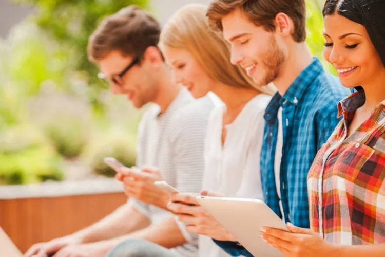 Presença digital (Thinkstock)