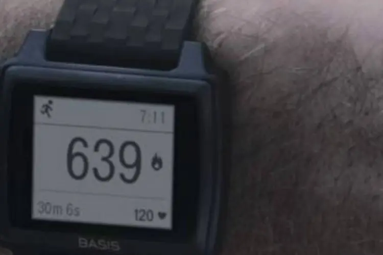 Peak: smartwatch chega ao mercado prometendo muito por um preço acessível (Reprodução/YouTube/mybasis)