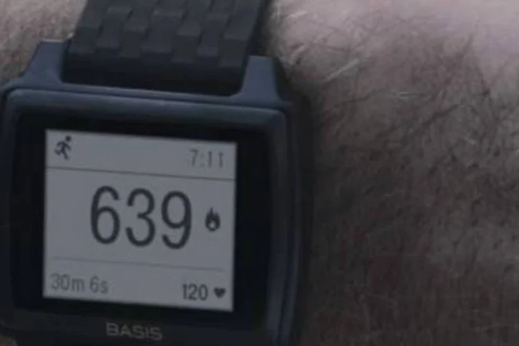 Peak: smartwatch chega ao mercado prometendo muito por um preço acessível (Reprodução/YouTube/mybasis)