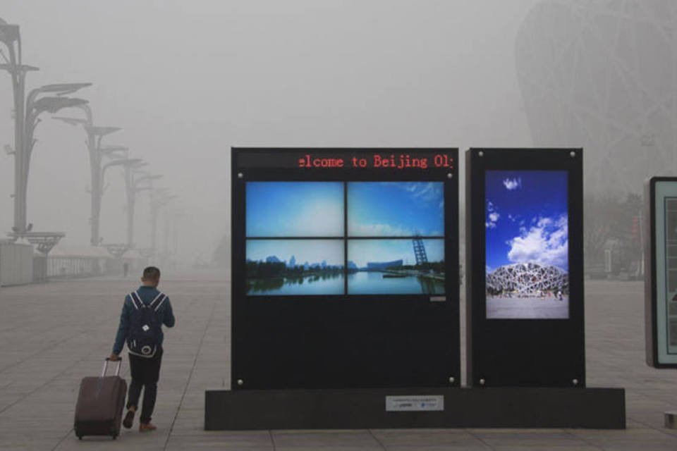 Pequim decreta fim de alerta vermelho por poluição após 48h