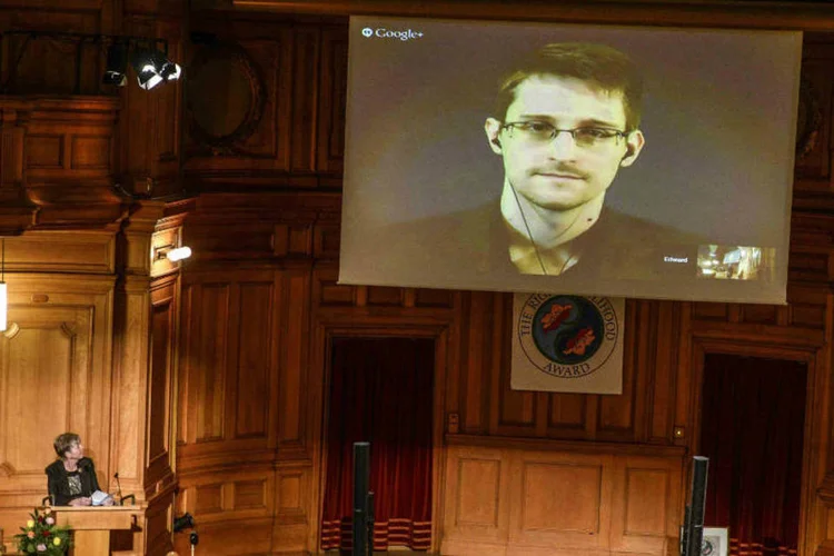 Edward Snowden: "Tudo o que sacrificamos valeu a pena, faria outra vez" (Pontus Lundahl/TT News Agency/Reuters)