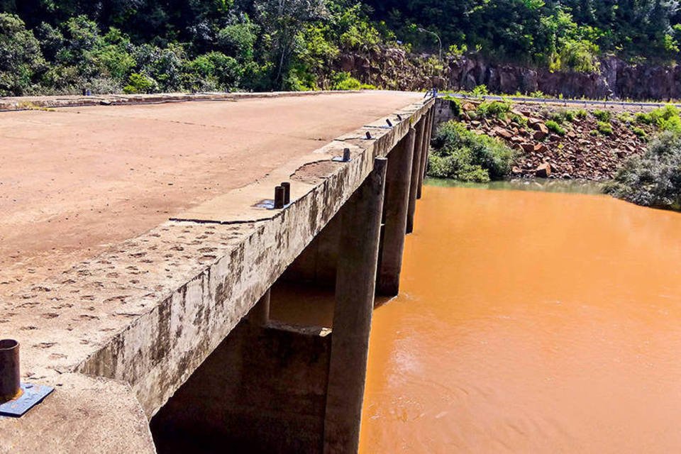 Uma ponte fora da lei: falta uma aduana na fronteira de São Miguel do Oeste (SC) com a província de Misiones, na Argentina (Divulgação/Exame)