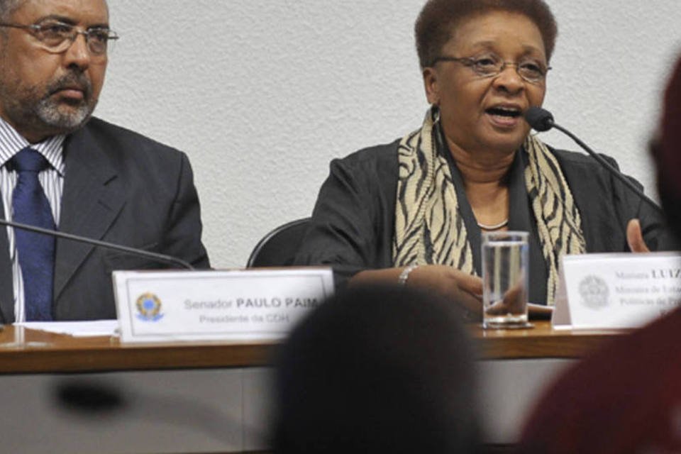 Ministra pede integração de governos para questão quilombola