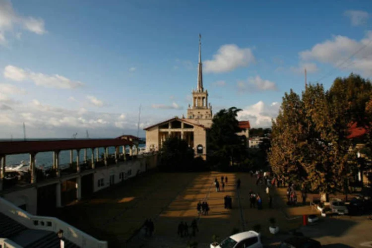 Sochi: com clima subtropical, a cidade por décadas apenas atraia visitantes durante o verão (Harry Engels/Getty Images/Getty Images)