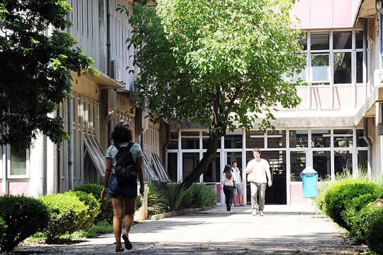 
	Pr&eacute;dio da FFLCH no Campus da USP
 (Francisco Emolo/Jornal da USP/Divulgação)