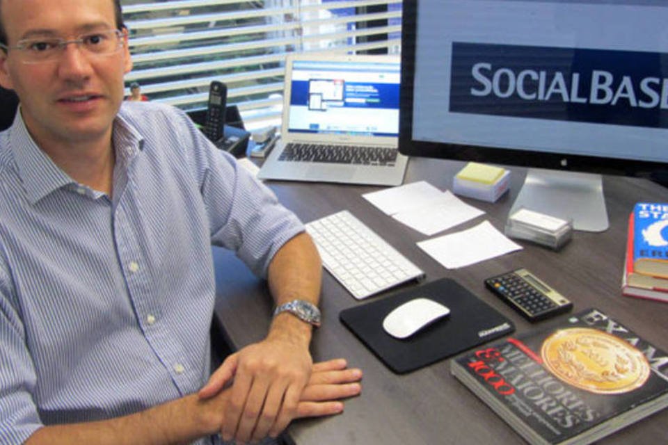 Com R$ 15 mil, empreendedores criam rede social corporativa