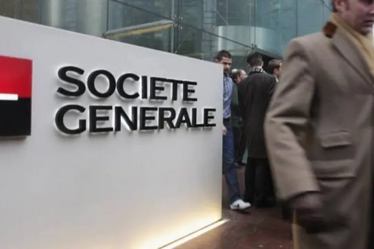 O índice do setor bancário, que já tombou 24% desde o final de outubro, atingiu uma mínima em dois anos e meio nesta sexta-feira. Société Générale cedia 1,2% (Pascal Le Segretain/Getty Images)