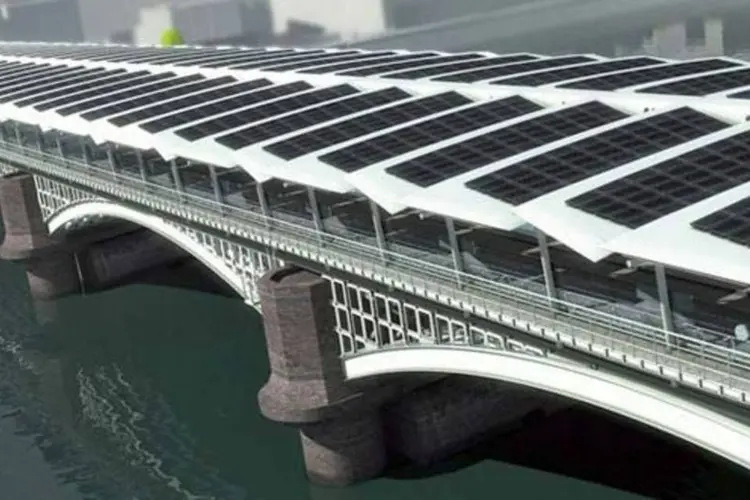Histórica ponte ferroviária receberá teto solar com mais de 4 mil paineis fotovoltacios (Divulgação)