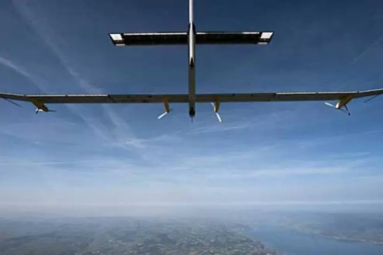 O avião experimental Solar Impulse: viajou de Genebra a Madri e de Madri a Rabat sem qualquer tipo de combustível (Divulgação)