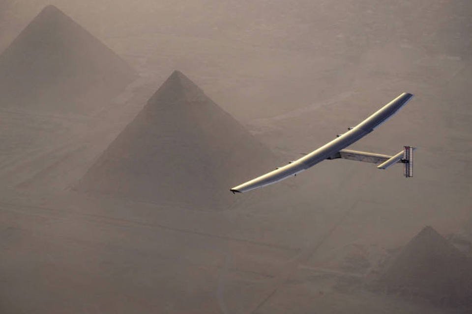 Avião Solar Impulse pousa no Egito em sua penúltima etapa
