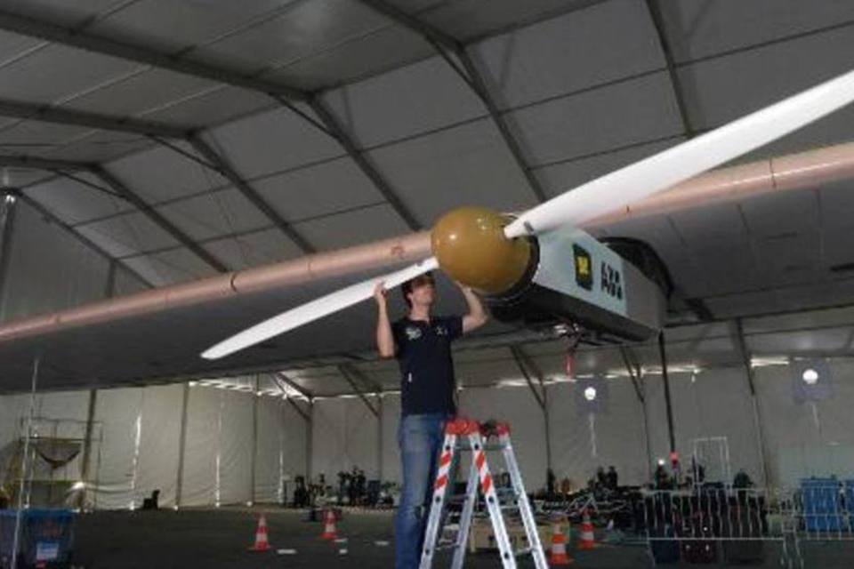 Avião Solar Impulse 2 sofre atraso na Índia por burocracia