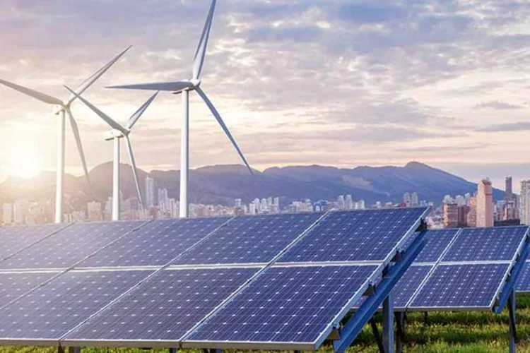 
	Investimentos: energia solar, e&oacute;lica e biomassa v&atilde;o atrair US$ 237 bilh&otilde;es nos pr&oacute;ximos 25 anos, prev&ecirc; relat&oacute;rio.
 (Thinkstock)