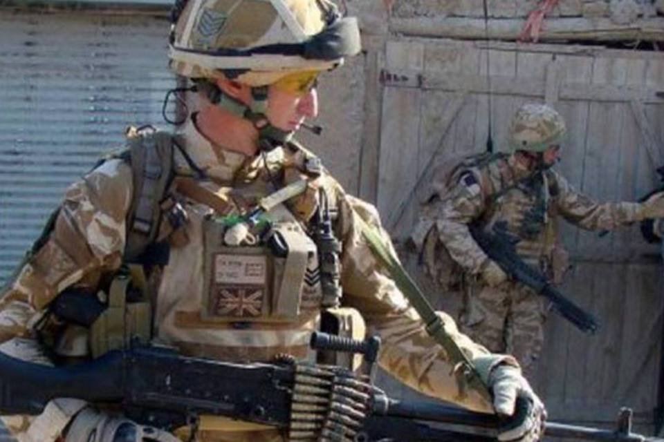 Suposto policial mata 4 soldados da Otan no Afeganistão