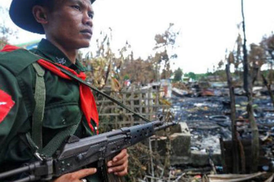 Exército birmanês ataca guerrilha rebelde após as eleições