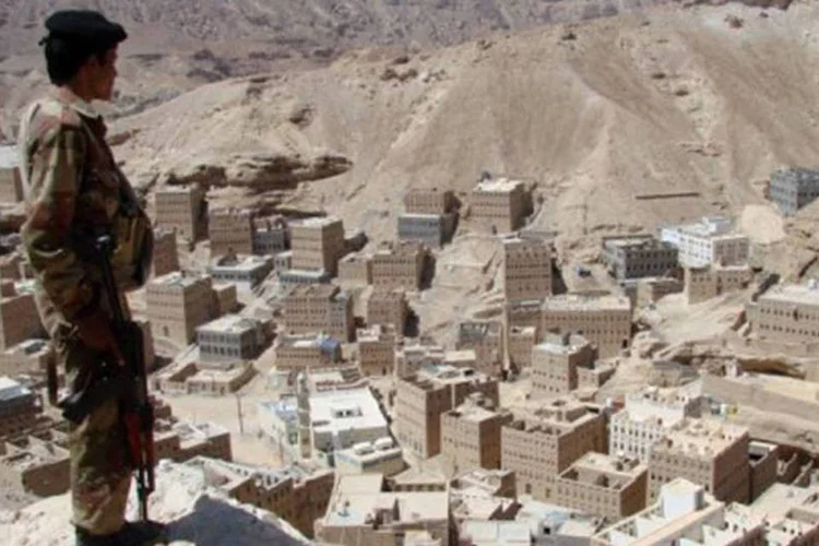O ataque aconteceu em uma região desértica situada entre as províncias de Marib e Al Youf (AFP)