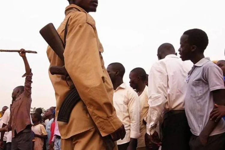 Soldado no Sudão: rebeldes são acusados de recrutar guerrilheiros durante cessar-fogo (Spencer Platt/Getty Images)