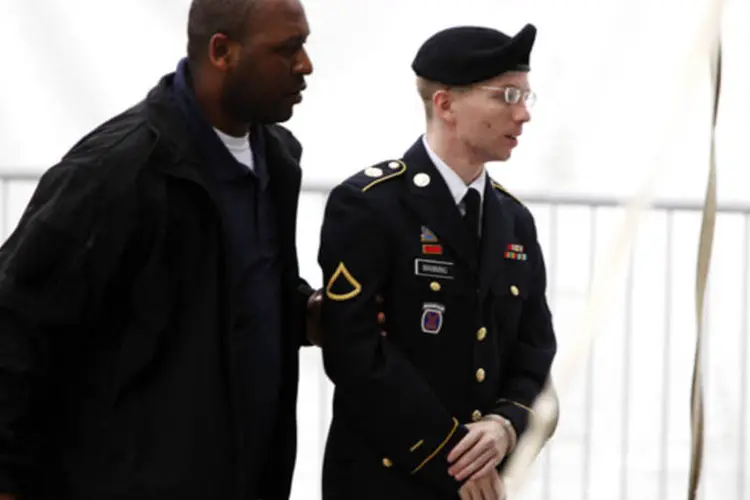 
	O soldado Bradley Manning: Manning pode ser sentenciado &agrave; pris&atilde;o perp&eacute;tua sem liberdade condicional se for condenado.
 (REUTERS/Jose Luis Magana)