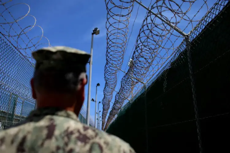 
	Soldado americano na pris&atilde;o de Guantanamo: &quot;Obama ainda tem que convencer o povo americano que transferir os terroristas de Guant&aacute;namo para nossa p&aacute;tria &eacute; inteligente e seguro&quot;, disse Ryan
 (Getty Images)
