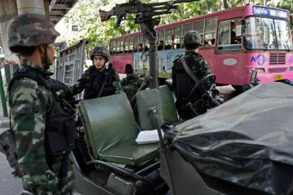 Premiê pede ao exército que atue dentro da Constituição