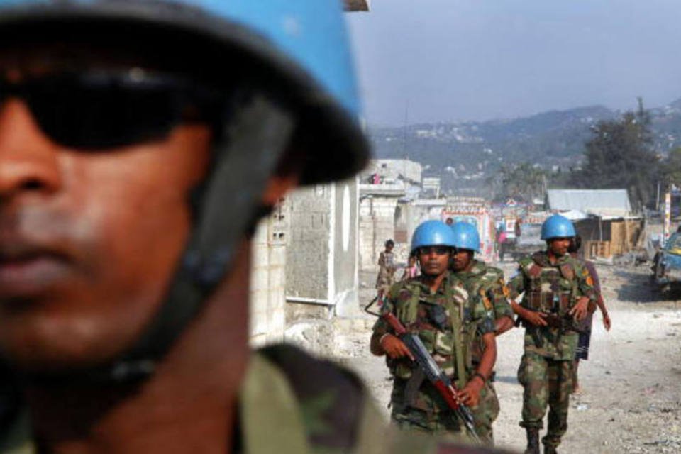 
	Soldados da ONU: ap&oacute;s as agress&otilde;es, Mali desdobrou patrulhas terrestres e helic&oacute;pteros que sobrevoaram a cidade em busca dos agressores
 (Getty Images)