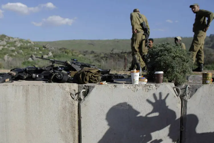 Soldados israelenses: exército segue em estado de alerta por temor de novos ataques (Ammar Awad/Reuters)