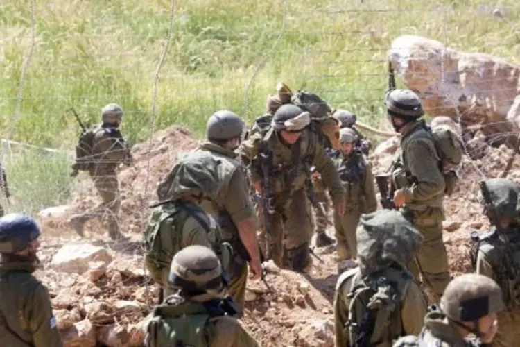 Soldados na fronteira de Israel: "(os palestinos) estão trabalhando para conseguir uma massa crítica de estados que apóiem um Estado palestino nas fronteiras de 1967" (Uriel Sinai/Getty Images)