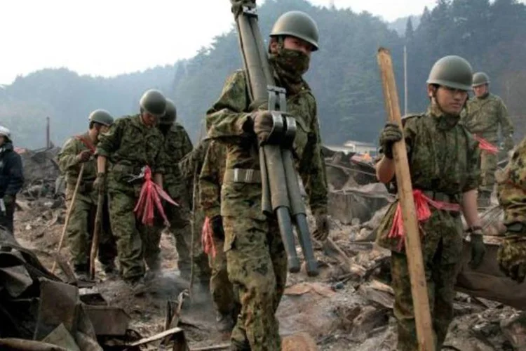 O resgate luta contra as constantes réplicas, o intenso frio ao norte da ilha de Honshu e a enorme destruição deixada pelo terremoto (Getty Images)