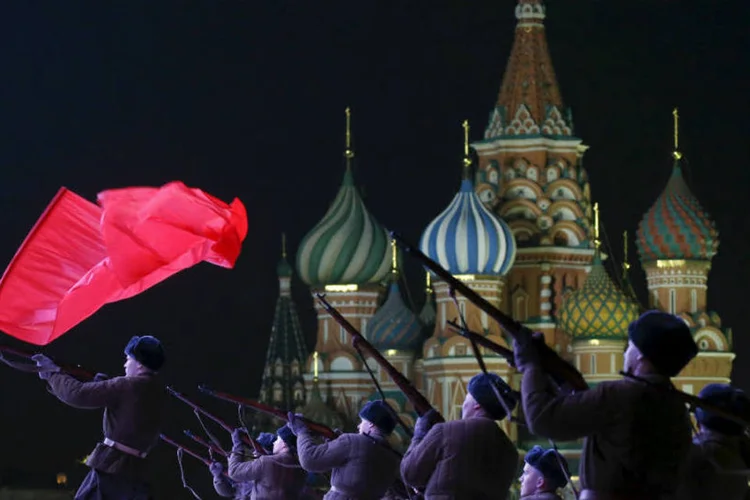 
	Soldados russos: a decis&atilde;o do presidente russo recebeu, como era esperado, o apoio dos deputados
 (Reuters)