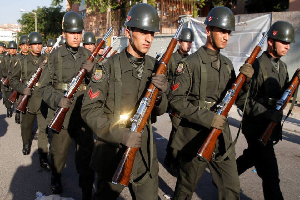 Maior parte não teve ligação com golpe, diz Exército turco