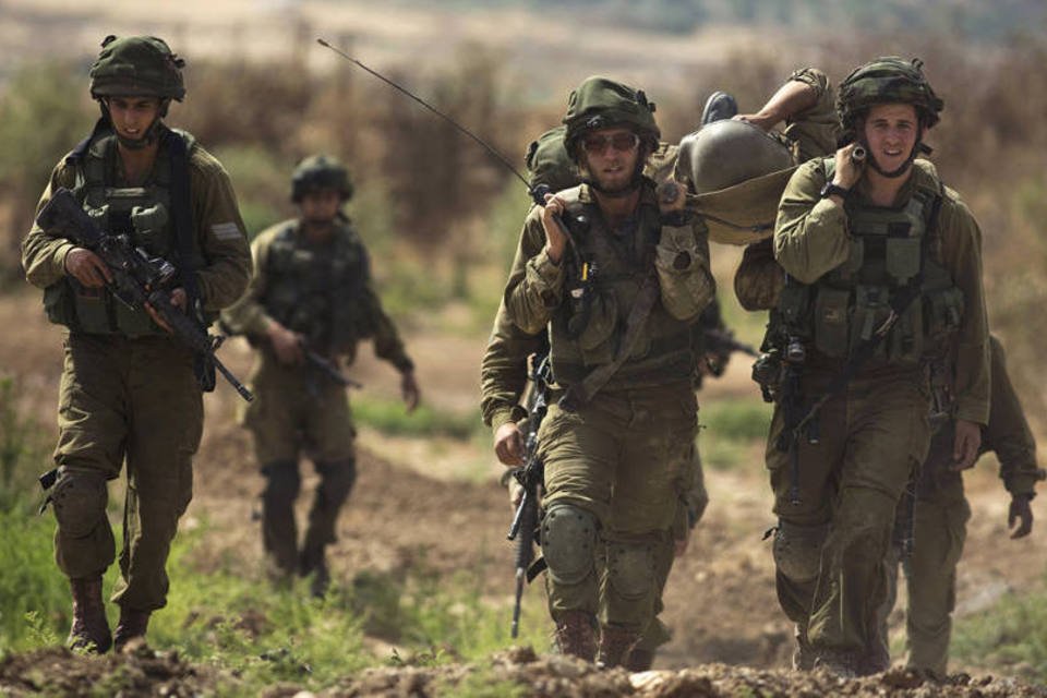 Soldado israelense é apunhalada em posto de controle