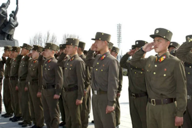 Coreia do Norte: país tem feito ameaças de ataques nucleares contra os EUA, a Coreia do Sul e o Japão, em resposta a novas sanções da ONU impostas após o país comunista testar armas atômicas pela terceira vez, em fevereiro. (REUTERS/KCNA)