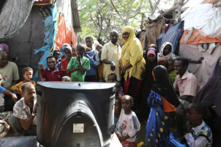 
	Som&aacute;lia: moradores confrontaram os militantes de Al Shabab, que atearam fogo &agrave;s casas
 (REUTERS/Feisal Omar)