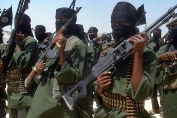
	Soldados na Som&aacute;lia: islamitas sequestraram franc&ecirc;s em julho de 2009
 (Abdurashid Abdulle/AFP)