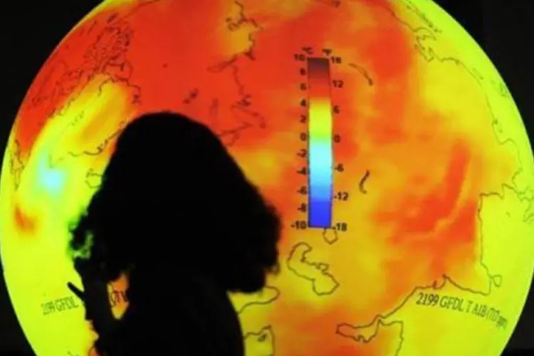 
	Cientista discursa durante confer&ecirc;ncia sobre clima: temperatura e as condi&ccedil;&otilde;es ao ar livre exercem efeito direto sobre como nos sentimos f&iacute;sica e mentalmente
 (Axel Schmidt/AFP)