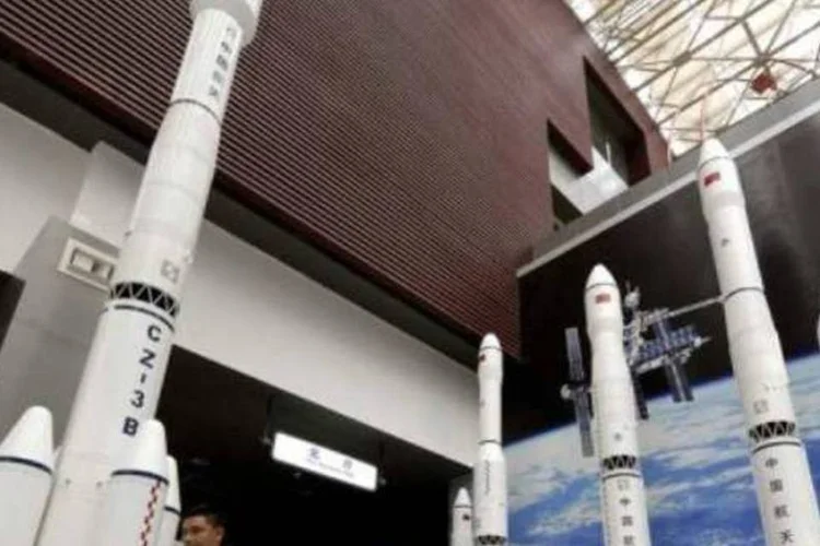 Sonda chinesa teve lançamento atrasado em dois anos (AFP)