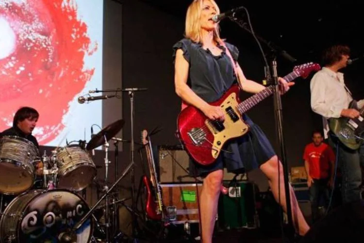 Kim Gordon e Thurston Moore, também integrantes do Sonic Youth, já tinham anunciado o fim da banda em outubro deste ano (Mark Von Holden/Getty Images)