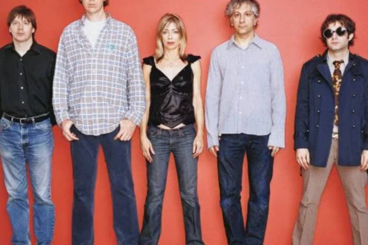 Ingressos à venda a partir de segunda-feira para o festival com o Sonic Youth (Divulgação/Veja)