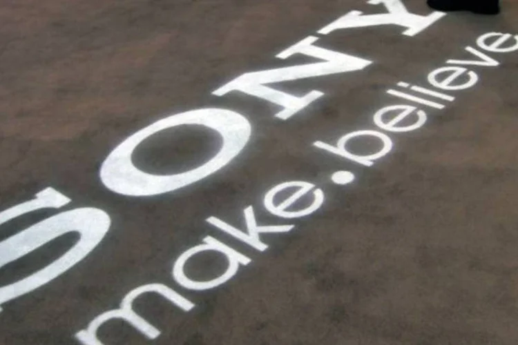 A Sony anunciou na semana passada uma perda líquida de 259,6 bilhões de ienes no ano fiscal de 2010, seis vezes mais do que perdeu no ano anterior, depois dos ataques (David Becker/Getty Images)