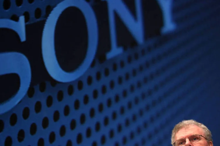 Ninguém assumiu responsabilidade pelo ataque, mas muitos especularam que foi motivado pelos esforços da Sony em reprimir clientes que tentavam modificar seus sistemas (Koichi Kamoshida / Getty Images)