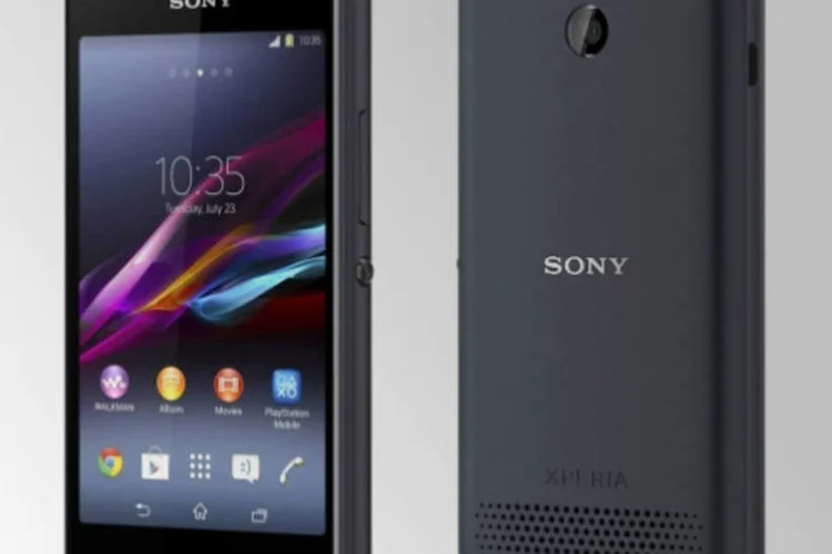 Xperia E1: tela de 4 polegadas tem a baixa resolução de 480 por 800 pixels (Divulgação)