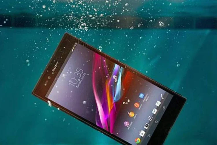 Smartphone Xperia Z Ultra, da Sony (Divulgação)