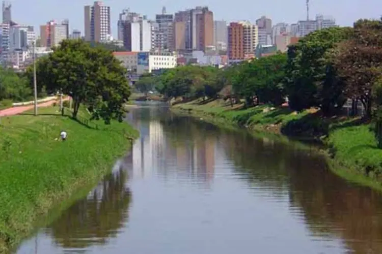 
	Sorocaba: cidade raciona &aacute;gua, pois duas represas particulares n&atilde;o fornecem o suficiente
 (Wikimedia Commons)