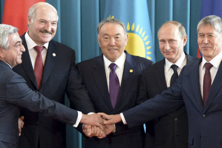 
	Reuni&atilde;o de l&iacute;deres das ex-rep&uacute;blicas sovi&eacute;ticas, incluindo Vladimir Putin, para realiza&ccedil;&atilde;o de acordo para defender suas fronteiras em situa&ccedil;&otilde;es de crise
 (REUTERS/Aleksey Nikolskyi/RIA Novosti/Kremlin)